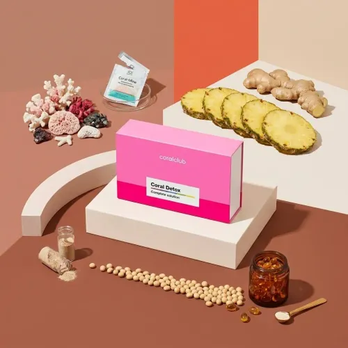 Prezentare de ingrediente Coral Detox: corali, ghimbir, ananas și capsule.